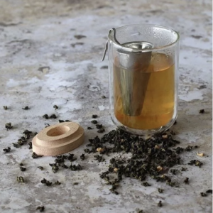 Infuseur à thé en acier inoxydable avec couvercle en bois